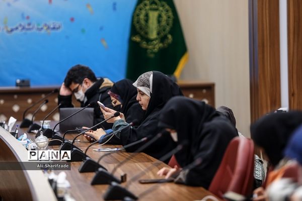 نشست خبری رئیس کمیته فرهنگیان و دانش‌آموزی ستاد دهه فجر انقلاب اسلامی