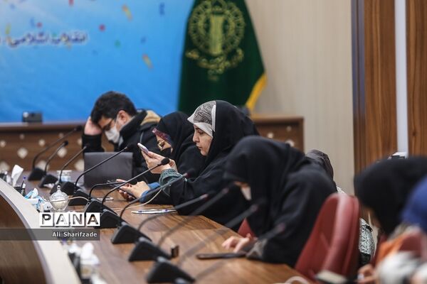 نشست خبری رئیس کمیته فرهنگیان و دانش‌آموزی ستاد دهه فجر انقلاب اسلامی