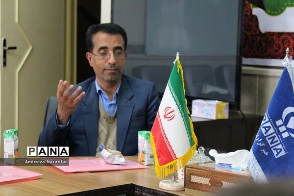 اولین میزگرد دانش‌آموزخبرنگاران پانا در ایلام