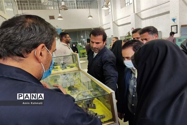 بازدید مدیران هنرستان‌ها از هنرستان ماندگار و نمونه دولتی طالقانی