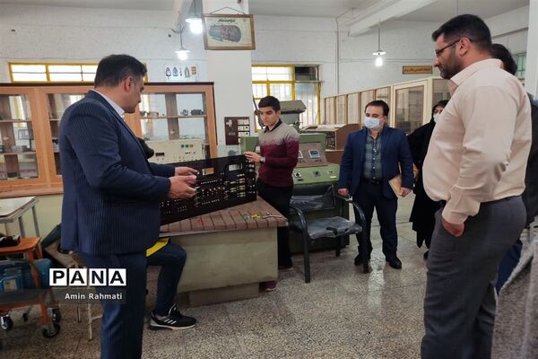 بازدید مدیران هنرستان‌ها از هنرستان ماندگار و نمونه دولتی طالقانی