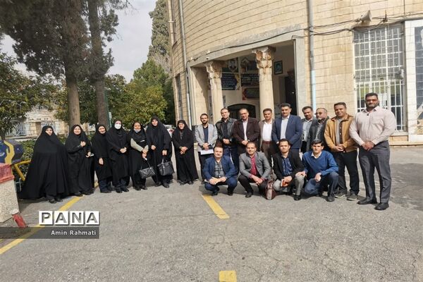 بازدید مدیران هنرستان‌ها از هنرستان ماندگار و نمونه دولتی طالقانی