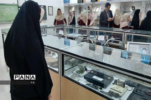 بازدید علمی دانش‌آموزان آموزشگاه شهید اکرمی از موزه فرهنگ و هنر بافق