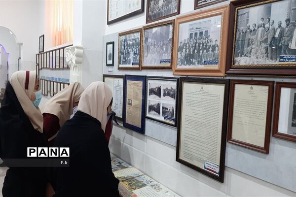 بازدید علمی دانش‌آموزان آموزشگاه شهید اکرمی از موزه فرهنگ و هنر بافق