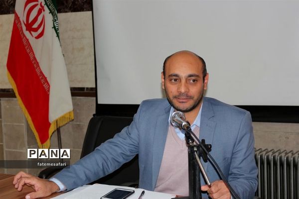 برگزاری جلسه توجیهی و توان افزایی مدیران مدارس شهرستان فیروزکوه