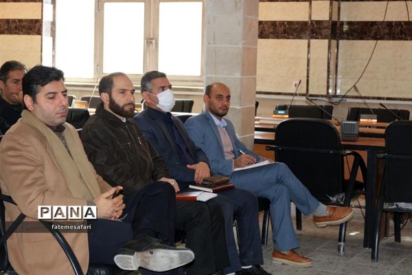 برگزاری جلسه توجیهی و توان افزایی مدیران مدارس شهرستان فیروزکوه