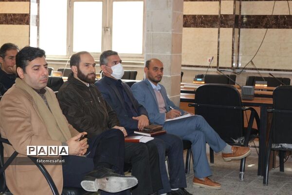 برگزاری جلسه توجیهی و توان افزایی مدیران مدارس شهرستان فیروزکوه