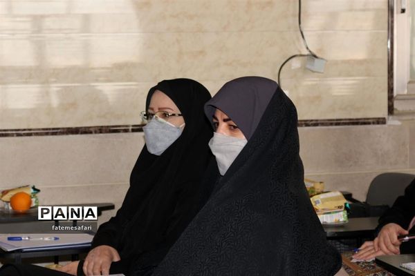 برگزاری جلسه توجیهی و توان افزایی مدیران مدارس شهرستان فیروزکوه