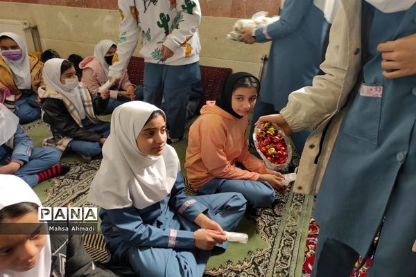 برگزاری مراسم عزاداری شهادت امام هادی(ع) در دبستان شهید سیفی رباط‌کریم