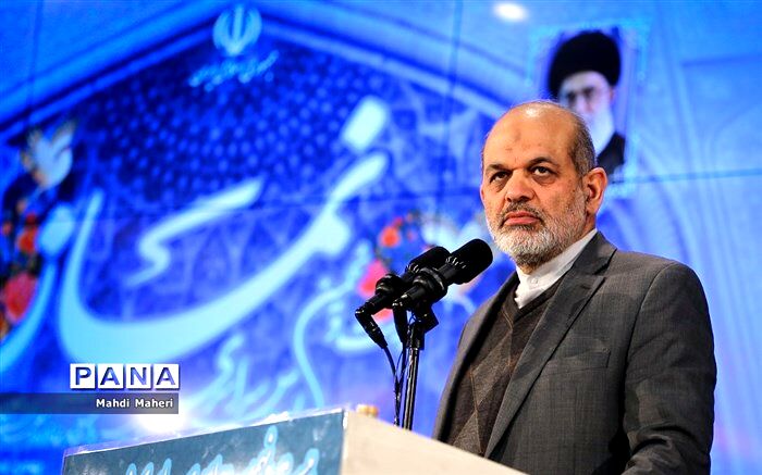 نماز باید در وزارتخانه‌ها و دستگاه‌های دولتی جدی گرفته شود