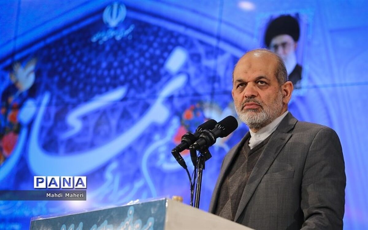 نماز باید در وزارتخانه‌ها و دستگاه‌های دولتی جدی گرفته شود