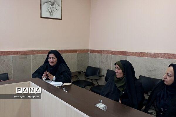 جلسه توانمندسازی مدیران جدید در بهارستان 2