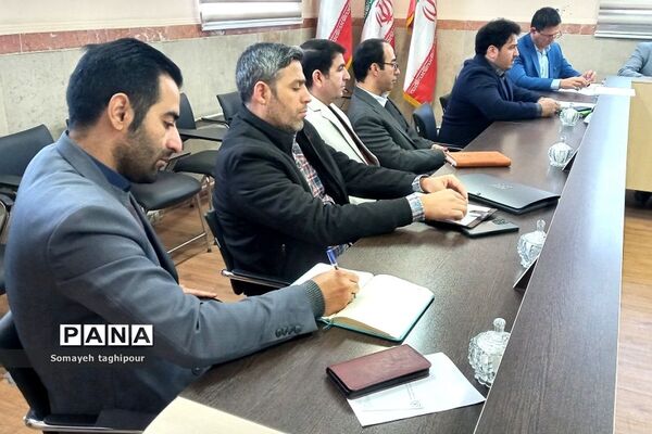 جلسه توانمندسازی مدیران جدید در بهارستان 2