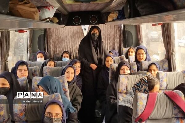 اعزام ۲۴۰ دانش‌آموز دختر دماوند به مناطق عملیاتی جنوب کشور
