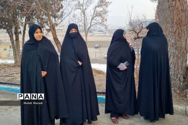 اعزام ۲۴۰ دانش‌آموز دختر دماوند به مناطق عملیاتی جنوب کشور