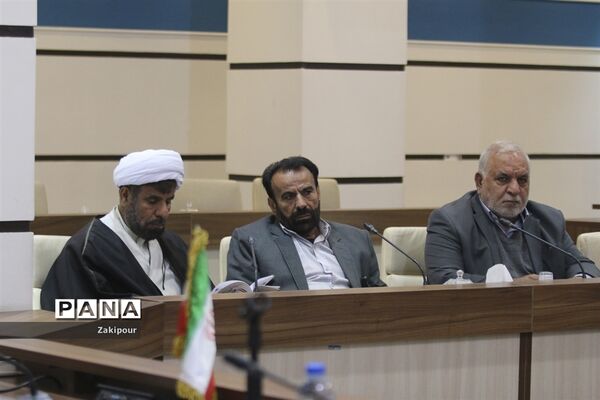نشست تخصصی با موضوع مبانی دینی حکمرانی مردمی در شیراز
