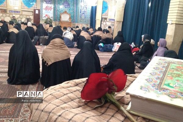 اعزام دانش‌آموزان به اردوی راهیان نور در رودهن