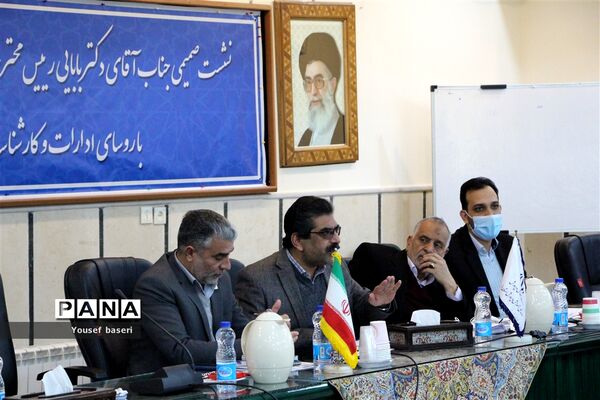 نشست صمیمی رئیس مرکز اطلاع‌‎رسانی و روابط عمومی وزارت آموزش و پرورش با مدیران و کارشناسان روابط عمومی ادارات آموزش و پرورش استان یزد