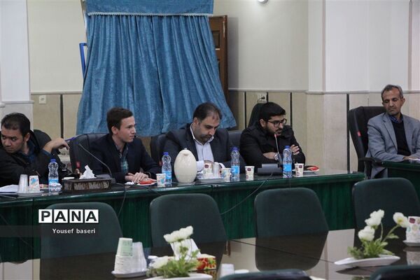 نشست صمیمی رئیس مرکز اطلاع‌‎رسانی و روابط عمومی وزارت آموزش و پرورش با مدیران و کارشناسان روابط عمومی ادارات آموزش و پرورش استان یزد