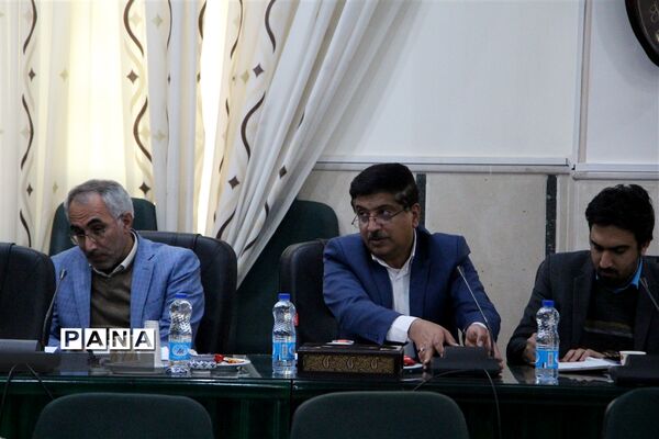 نشست صمیمی رئیس مرکز اطلاع‌‎رسانی و روابط عمومی وزارت آموزش و پرورش با مدیران و کارشناسان روابط عمومی ادارات آموزش و پرورش استان یزد