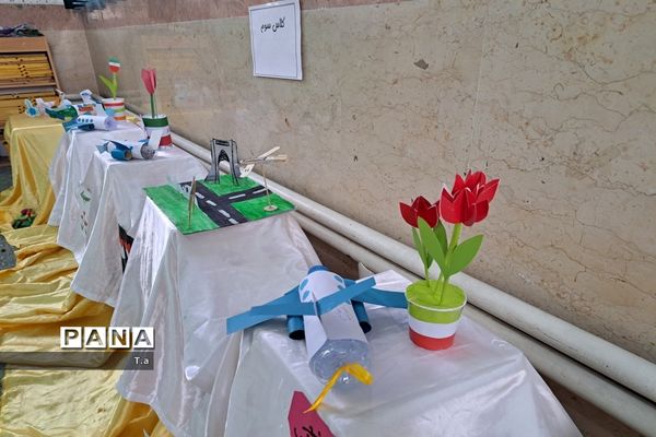 جشنواره خلاقیت ها  و ابتکارات دانش‌آموزی در آموزشگاه ۱۳ آبان بافق