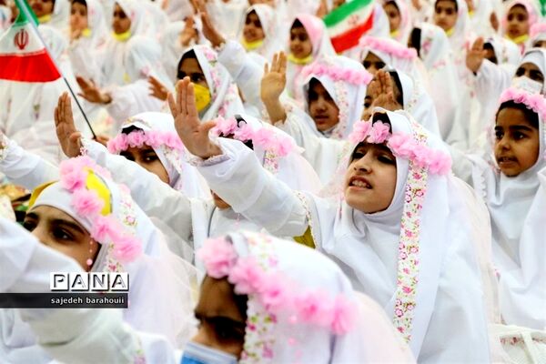 جشن تکلیف دختران مدارس ناحیه دو زاهدان