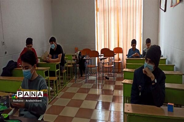 رقابت بیش از یک‌هزار دانش‌آموز در مسابقات بازی‌های فکری سرگرمی رویش در آباده