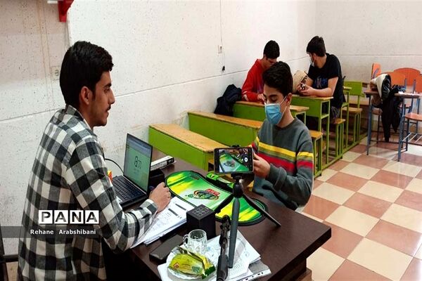 رقابت بیش از یک‌هزار دانش‌آموز در مسابقات بازی‌های فکری سرگرمی رویش در آباده