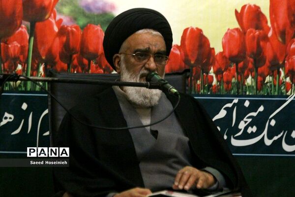 تجدید عهد خادمان فرهنگی قم با آستان مقدس بانوی کرامت