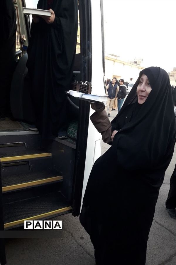 اعزام کاروان راهیان نور دانش‌آموزان کاشان