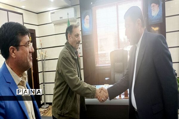 نشست هم‌اندیشی مدیر مالی سازمان دانش‌آموزی کشور با مدیرکل آموزش و پرورش استان بوشهر