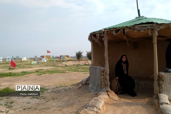 دانش‌آموزان دختر رودهن در اردوی راهیان نور