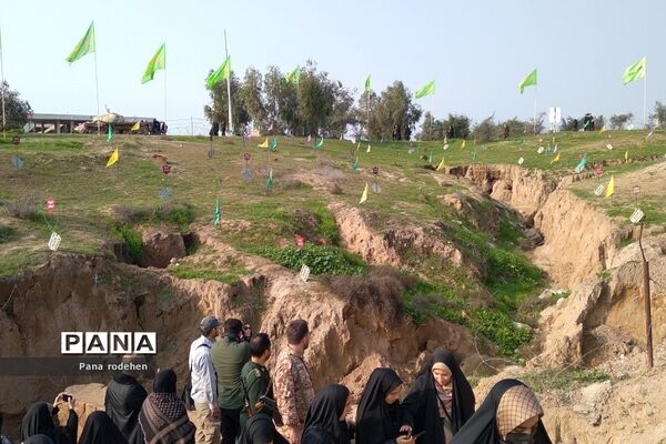 دانش‌آموزان دختر رودهن در اردوی راهیان نور