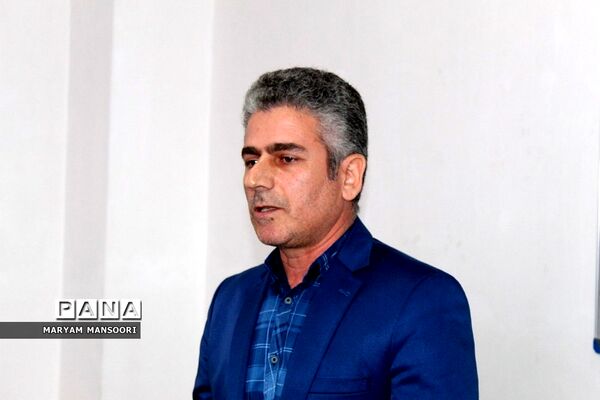 جلسه آموزش خانواده ویژه پدران در دبستان صحیفه نور فشافویه