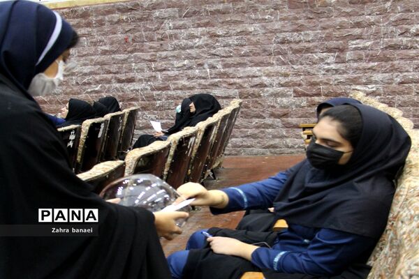 برگزاری انتخابات مجلس دانش‌آموزی دختران ناحیه یک یزد