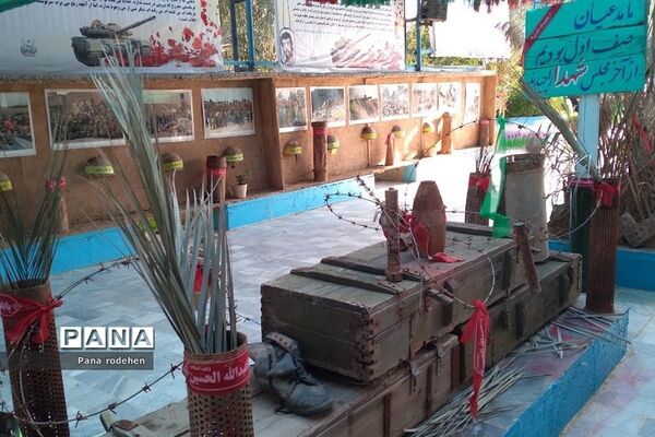 بازدید دانش‌آموزان  رودهن در اردوی راهیان نور از هویزه و یادمان شهید چمران