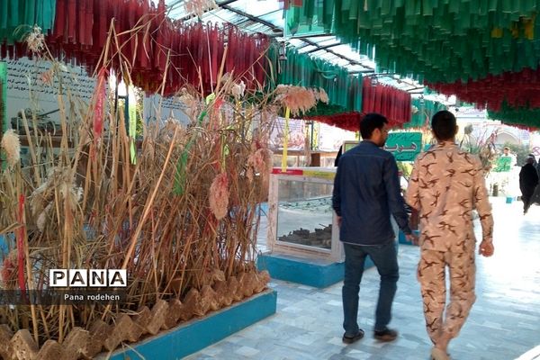 بازدید دانش‌آموزان  رودهن در اردوی راهیان نور از هویزه و یادمان شهید چمران