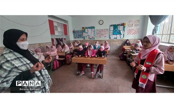 خلاقیت آموزگار خوش ذوق مشهدی، و مدیتیشن صبحگاهی