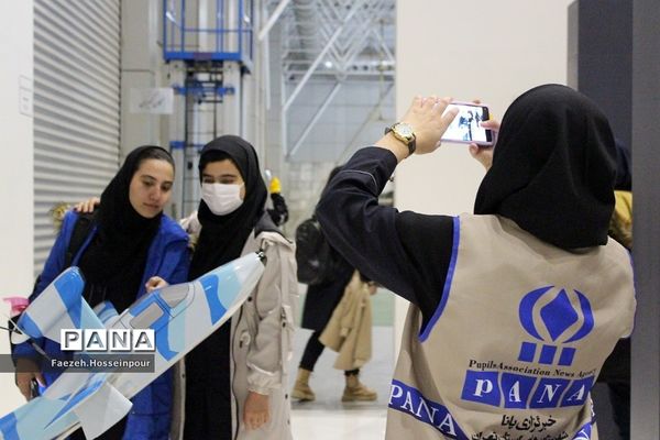 حضور دانش‌آموزان دختر بهارستانی در اردوی راهیان پیشرفت