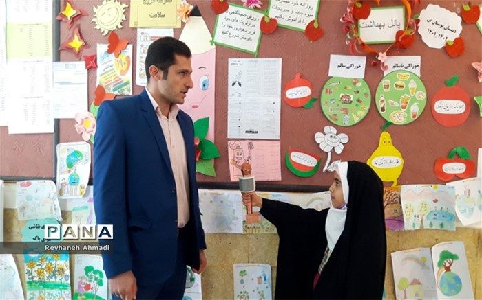 برگزاری جشن بادکنک ها در دبستان بوستان