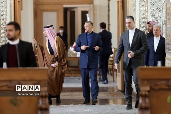 دیدار وزرای خارجه ایران و قطر