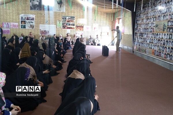 دانش‌آموزان رودهن در اردوی راهیان نور دشت ذوالفقاریه