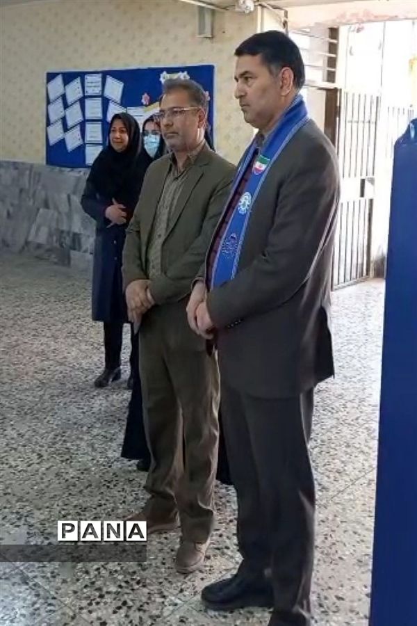 نمایشگاه  طرح تبیین مفاخر(فردوسی) در دبستان  واعظ شهیدی