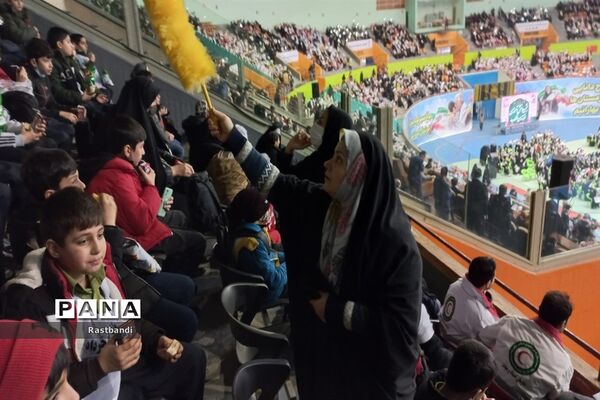 حضور دانش‌آموزان منطقه ۱۳ در جشن یاوران انقلاب
