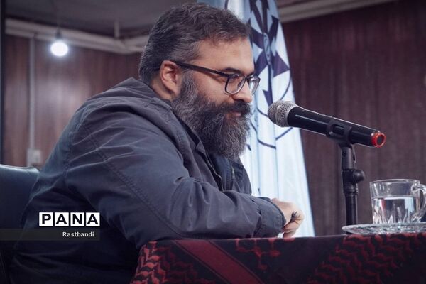 مجموعه گفتگوهای سوم شخص جمع در دبیرستان علامه حلی ۱۰