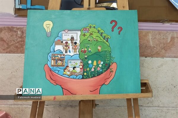 نمایشگاه دستاوردهای دانش‌آموزان به مناسبت دهه‌فجر در بهارستان 2