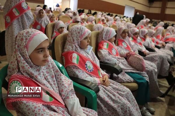 برگزاری  جشنواره نماز شکوفه‌ها در آباده