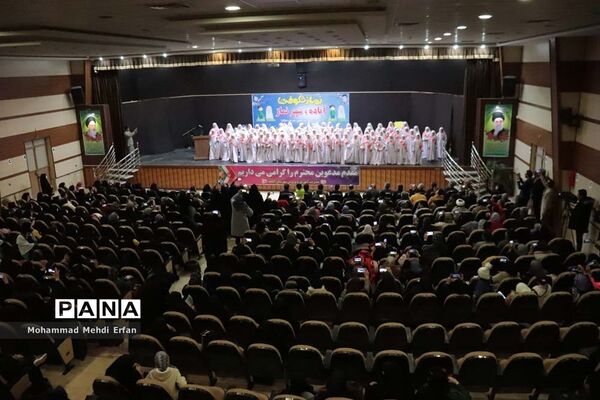 برگزاری  جشنواره نماز شکوفه‌ها در آباده