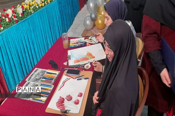 همایش دانش‌آموزی عید انقلاب در ساری