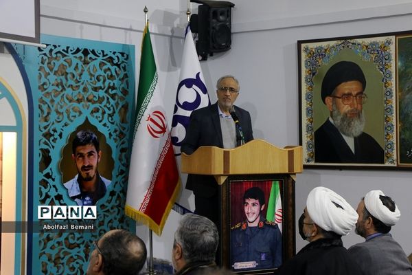 رونمایی از کتاب «روزگار طیبه» در قم